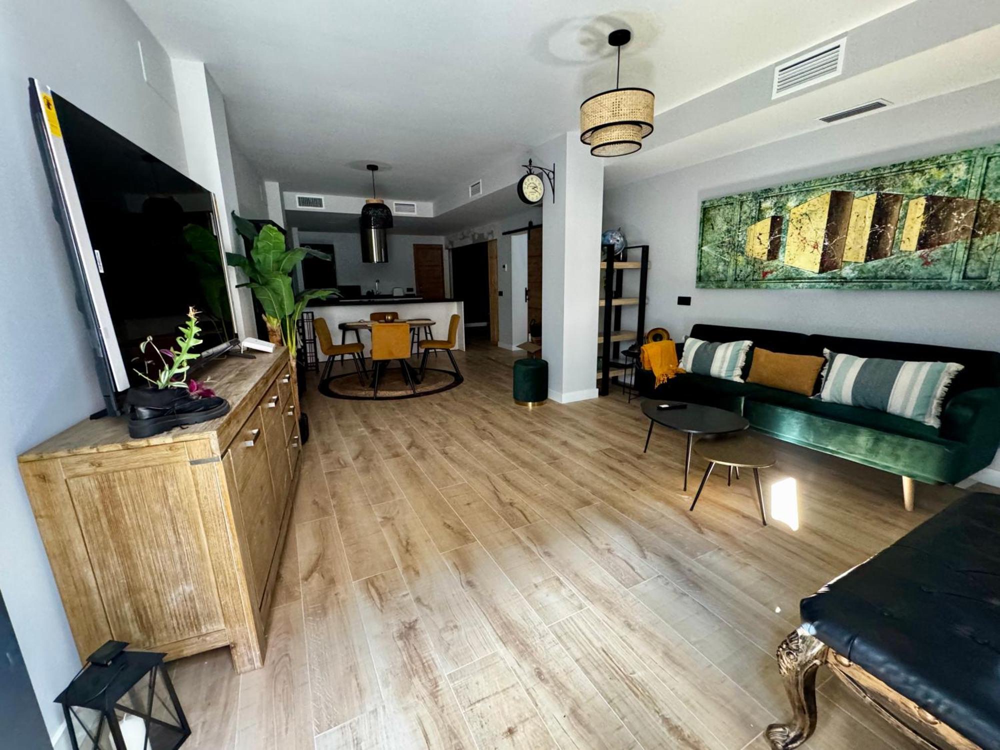 Urban Pulses Buhaira Севилья Экстерьер фото